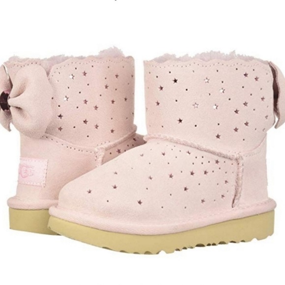 COPY - Pink ugg boots (toddlers) - Picture 2 of 6